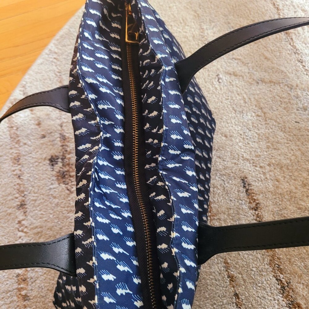 Marc Jacobs Shoulder Bag - Picture 2 of 4